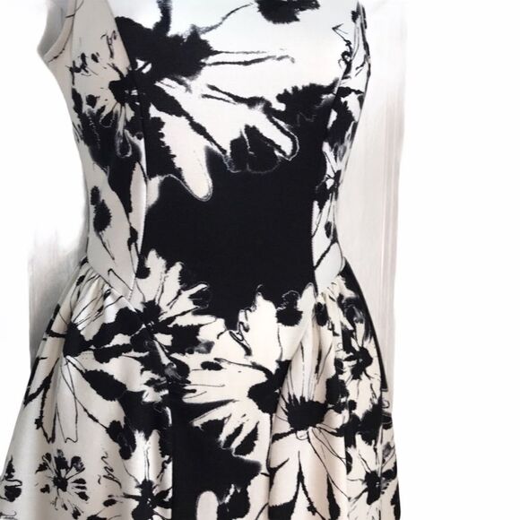 Soprano Floral Abstract Dress Black White Size XS - Picture 7 of 16